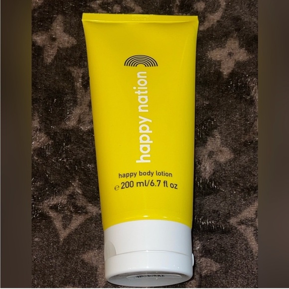 HOLD N Victoria's Secret PINK Nation Happy Lotion - Picture 2 of 4